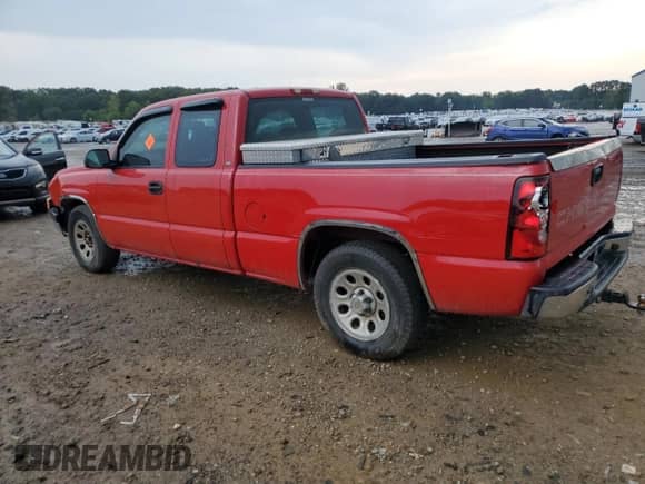 2005 Chevrolet Silverado 1500 Work Truck с VIN 1GCEC19X65Z168456, выставлен на аукционе Copart как лот 68110095 с пробегом Не указан миль и Списание • Salvage title. История ставок и продаж доступна на DreamBid. Изображение 2.