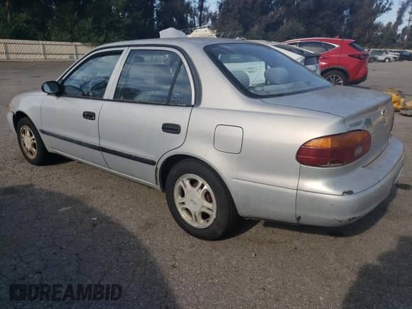 2001 Chevrolet Prizm с VIN 1Y1SK52811Z447352, выставлен на аукционе Copart как лот 73916394 с пробегом 89 265 миль миль и Списание • Salvage title. История ставок и продаж доступна на DreamBid. Изображение 2.