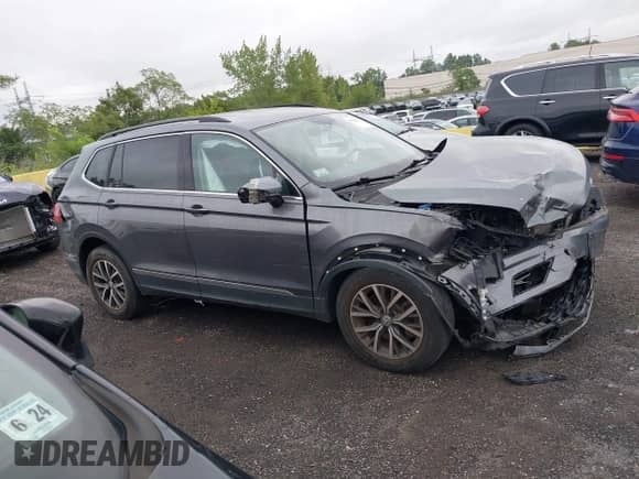 2020 Volkswagen Tiguan SE с VIN 3VV2B7AX6LM156912, выставлен на аукционе IAAI как лот 42823536 с пробегом 30 690 миль миль и . История ставок и продаж доступна на DreamBid. Изображение 13.