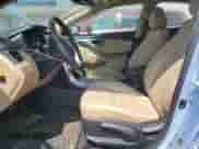 2012 Hyundai Elantra GLS z VIN KMHDH4AE2CU455212, wystawiony jako Copart lot #71107955 z przebiegiem 46 859 mil mil oraz Szkoda całkowita • Salvage title. Historia ofert i sprzedaży dostępna na DreamBid. Obrazek 7.