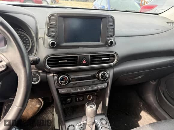 2020 Hyundai Kona SEL Plus z VIN KM8K6CAA1LU467856, wystawiony jako Copart lot #70186785 z przebiegiem 67 980 mil mil oraz Szkoda całkowita • Salvage title. Historia ofert i sprzedaży dostępna na DreamBid. Obrazek 8.