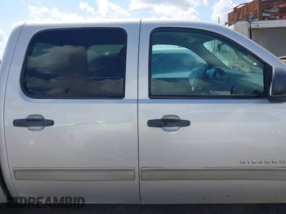 2011 Chevrolet Silverado 1500 LT с VIN 3GCPCSEA2BG156431, выставлен на аукционе IAAI как лот 43030119 с пробегом 200 015 миль миль и . История ставок и продаж доступна на DreamBid. Изображение 14.