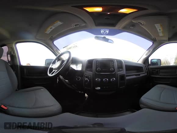 2018 Ram 1500 Express z VIN 1C6RR6KT4JS340854, wystawiony jako IAAI lot #41679041 z przebiegiem 127 652 mil mil oraz . Historia ofert i sprzedaży dostępna na DreamBid. Obrazek 18.