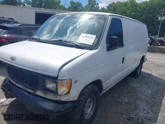 1999 Ford Econoline Cargo с VIN 1FTRE14W7XHC27761, выставлен на аукционе IAAI как лот 42319330 с пробегом 299 989 миль миль и . История ставок и продаж доступна на DreamBid. Изображение 2.