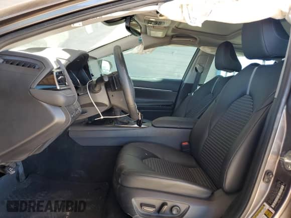 2023 Toyota Camry SE with VIN 4T1S11AKXPU786741, listed as a Copart auction lot 84695765 with 43,393 mi miles and Salvage title. Bid and sale history available at DreamBid. Image 7.