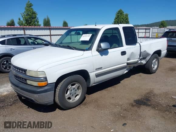 2002 Chevrolet Silverado 1500 LS with VIN 1GCEC19T22Z114628, listed as a IAAI auction lot 42391345 with 175,385 mi miles and . Bid and sale history available at DreamBid. Image 2.
