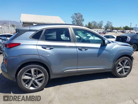 2019 Hyundai Kona Ultimate с VIN KM8K5CA5XKU263979, выставлен на аукционе IAAI как лот 43039396 с пробегом 63 035 миль миль и . История ставок и продаж доступна на DreamBid. Изображение 14.