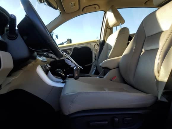 2015 Honda Accord EX-L с VIN 1HGCR2F85FA168328, выставлен на аукционе Copart как лот 85690435 с пробегом 24 839 миль миль и Чистый • Clean title. История ставок и продаж доступна на DreamBid. Изображение 7.