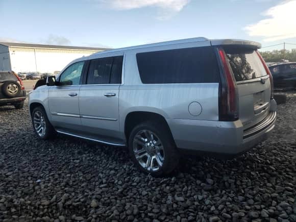 2019 Cadillac Escalade ESV Luxury with VIN 1GYS4HKJ8KR308303, listed as a Copart auction lot 81151005 with 130,520 mi miles and Salvage title. Bid and sale history available at DreamBid. Image 2.