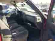 2005 Chevrolet Silverado 1500 z VIN 1GCEC14T55Z142306, wystawiony jako IAAI lot #41525048 z przebiegiem 202 114 mil mil oraz . Historia ofert i sprzedaży dostępna na DreamBid. Obrazek 5.