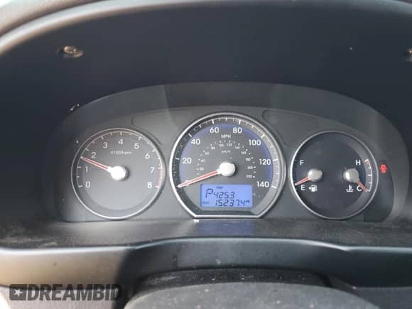 2010 Hyundai Santa Fe SE with VIN 5NMSH4AG0AH354106, listed as a Copart auction lot 82251835 with 152,374 mi miles and Clean title. Bid and sale history available at DreamBid. Image 9.