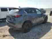 2022 Mazda CX-5 S Preferred z VIN JM3KFBCM3N1623591, wystawiony jako Copart lot #53274515 z przebiegiem 52 981 mil mil oraz Szkoda całkowita • Salvage title. Historia ofert i sprzedaży dostępna na DreamBid. Obrazek 3.