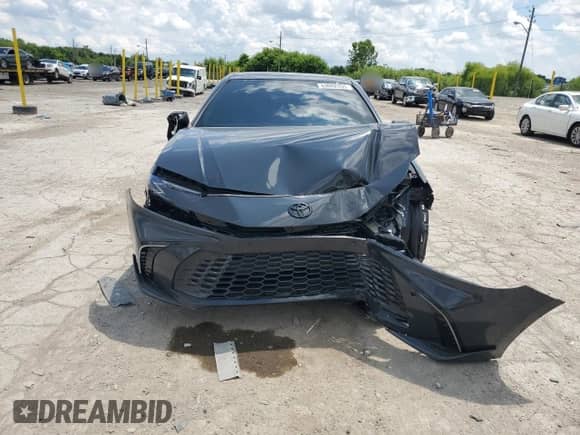 2025 Toyota Camry LE with VIN 4T1DAACK5SU558130, listed as a Copart auction lot 63042455 with 8,583 mi miles and Non repairable. Bid and sale history available at DreamBid. Image 5.