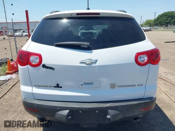 2009 Chevrolet Traverse LTZ с VIN 1GNER33D39S103465, выставлен на аукционе IAAI как лот 42232210 с пробегом 98 260 миль миль и . История ставок и продаж доступна на DreamBid. Изображение 17.