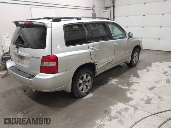 2004 Toyota Highlander with VIN JTEEP21A340022273, listed as a IAAI auction lot 43449616 with 267,867 mi miles and . Bid and sale history available at DreamBid. Image 4.