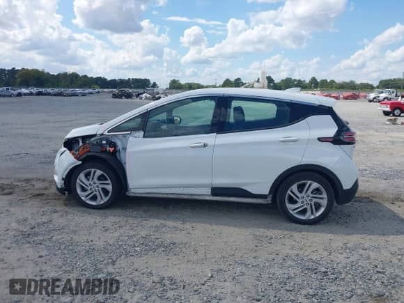 2023 Chevrolet Bolt EV 1LT z VIN 1G1FW6S06P4109972, wystawiony jako IAAI lot #43299280 z przebiegiem 41 780 mil mil oraz . Historia ofert i sprzedaży dostępna na DreamBid. Obrazek 15.