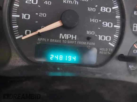 2002 Chevrolet Tahoe LT with VIN 1GNEC13Z92R235435, listed as a IAAI auction lot 42764198 with 248,194 mi miles and . Bid and sale history available at DreamBid. Image 14.