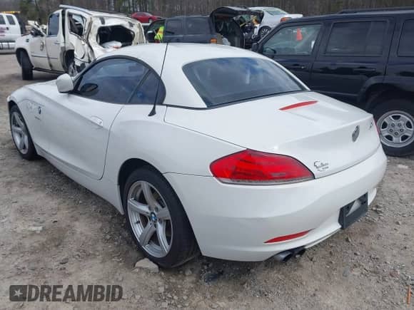 2013 BMW Z4 sDrive28i with VIN WBALL5C5XDJ104436, listed as a IAAI auction lot 41742648 with 112,309 mi miles and . Bid and sale history available at DreamBid. Image 3.