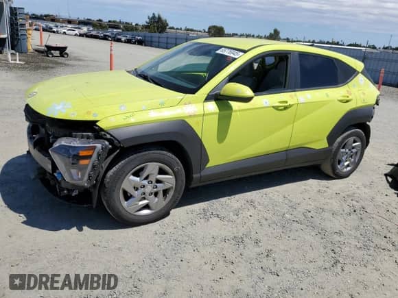 2024 Hyundai Kona SE с VIN KM8HA3AB4RU068627, выставлен на аукционе Copart как лот 65776945 с пробегом 32 578 миль миль и Списание • Salvage title. История ставок и продаж доступна на DreamBid. Изображение 1.