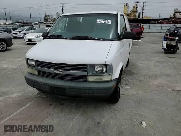 2004 Chevrolet Astro Cargo с VIN 1GCDM19X74B123719, выставлен на аукционе Copart как лот 55376044 с пробегом 158 463 миль миль и Списание • Salvage title. История ставок и продаж доступна на DreamBid. Изображение 10.