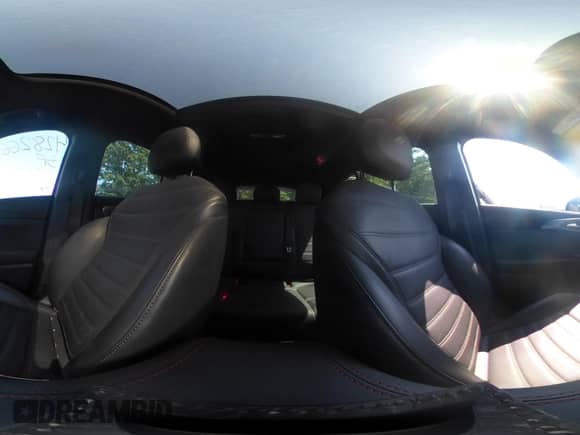 2024 Dodge Hornet R/T Plus z VIN ZACPDFDW3R3A23016, wystawiony jako IAAI lot #42822677 z przebiegiem 14 841 mil mil oraz . Historia ofert i sprzedaży dostępna na DreamBid. Obrazek 18.