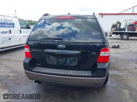 2007 Ford Freestyle SEL z VIN 1FMZK02187GA08822, wystawiony jako IAAI lot #42767525 z przebiegiem 100 771 mil mil oraz . Historia ofert i sprzedaży dostępna na DreamBid. Obrazek 16.