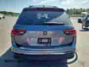 2023 Volkswagen Tiguan SE с VIN 3VVMB7AX4PM106427, выставлен на аукционе Copart как лот 68890655 с пробегом 19 111 миль миль и Списание • Salvage title. История ставок и продаж доступна на DreamBid. Изображение 6.