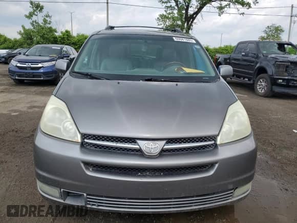 2004 Toyota Sienna XLE z VIN 5TDBA22C84S005135, wystawiony jako Copart lot #60681885 z przebiegiem 268 909 mil mil oraz Szkoda całkowita • Salvage title. Historia ofert i sprzedaży dostępna na DreamBid. Obrazek 5.