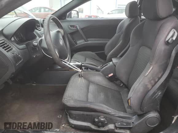 2008 Hyundai Tiburon GS с VIN KMHHM66D28U264874, выставлен на аукционе Copart как лот 44803245 с пробегом 193 975 миль миль и Списание • Salvage title. История ставок и продаж доступна на DreamBid. Изображение 7.