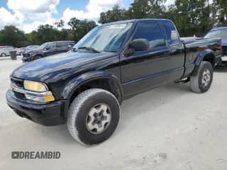 2000 Chevrolet S-10 LS ZR2 с VIN 1GCCT19W8Y8303378, выставлен на аукционе Copart как лот 81499645 с пробегом 151 057 миль миль и Списание • Salvage title. История ставок и продаж доступна на DreamBid. Изображение 1.