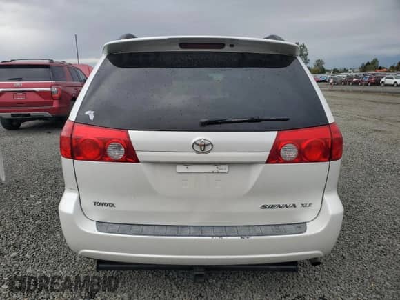 2006 Toyota Sienna XLE z VIN 5TDBA22C96S064004, wystawiony jako Copart lot #84425685 z przebiegiem 106 571 mil mil oraz Czysty tytuł • Clean title. Historia ofert i sprzedaży dostępna na DreamBid. Obrazek 6.