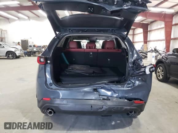 2025 Mazda CX-5 S Carbon Edition z VIN JM3KFBCM0S0599719, wystawiony jako Copart lot #64725555 z przebiegiem 3 501 mil mil oraz Szkoda całkowita • Salvage title. Historia ofert i sprzedaży dostępna na DreamBid. Obrazek 6.
