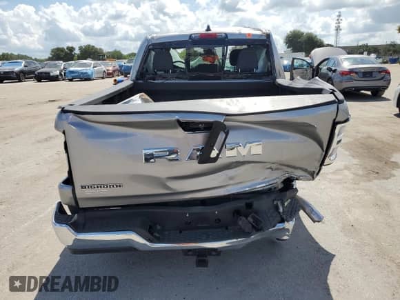 2025 Ram 1500 Big Horn z VIN 1C6RREFG7SN534219, wystawiony jako Copart lot #67092355 z przebiegiem 10 489 mil mil oraz Nie do naprawy • Non repairable. Historia ofert i sprzedaży dostępna na DreamBid. Obrazek 6.