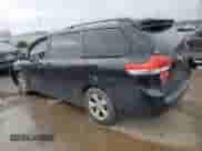 2012 Toyota Sienna LE с VIN 5TDKK3DC9CS206279, выставлен на аукционе Copart как лот 87276995 с пробегом 221 925 миль миль и Списание • Salvage title. История ставок и продаж доступна на DreamBid. Изображение 2.