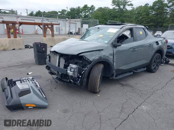 2023 Hyundai Santa Cruz Night Edition с VIN 5NTJCDAF3PH051898, выставлен на аукционе IAAI как лот 42947027 с пробегом 17 273 миль миль и . История ставок и продаж доступна на DreamBid. Изображение 18.