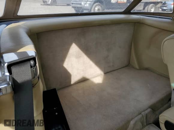 1985 Mercedes-Benz SL с VIN WDBBA45C1FA022199, выставлен на аукционе Copart как лот 72114344 с пробегом 90 791 миль миль и Списание • Salvage title. История ставок и продаж доступна на DreamBid. Изображение 10.