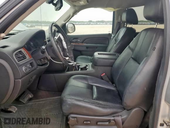 2013 Chevrolet Avalanche LT с VIN 3GNMCFE0XDG150663, выставлен на аукционе Copart как лот 57417395 с пробегом 141 470 миль миль и Списание • Salvage title. История ставок и продаж доступна на DreamBid. Изображение 7.