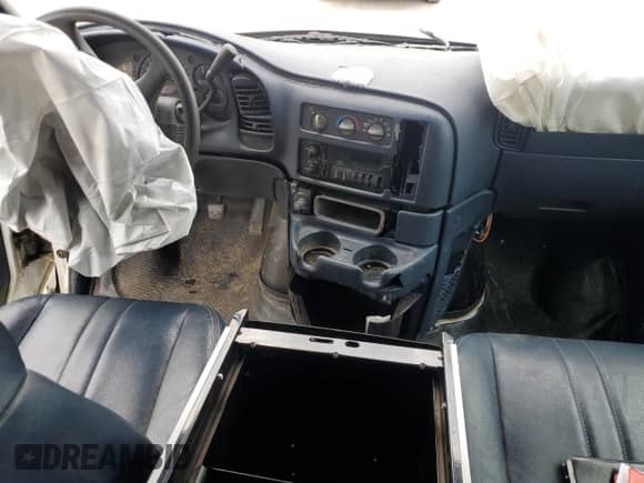 1998 Chevrolet Astro Cargo с VIN 1GCDM19W8WB159476, выставлен на аукционе Copart как лот 41805445 с пробегом Не указан миль и Списание • Salvage title. История ставок и продаж доступна на DreamBid. Изображение 8.