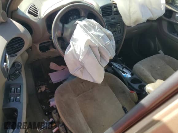 2004 Hyundai Santa Fe GLS с VIN KM8SC13D44U583980, выставлен на аукционе Copart как лот 80384034 с пробегом Не указан миль и Списание • Salvage title. История ставок и продаж доступна на DreamBid. Изображение 8.