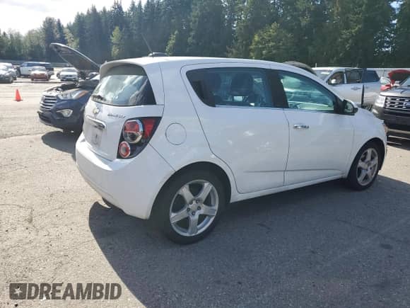 2016 Chevrolet Sonic LTZ with VIN 1G1JE6SB2G4161484, listed as a Copart auction lot 85056125 with 182,175 mi miles and Clean title. Bid and sale history available at DreamBid. Image 3.
