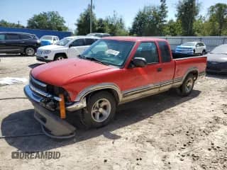 1999 Chevrolet S-10 LS с VIN 1GCCS19X1X8100889, выставлен на аукционе Copart как лот 84554115 с пробегом 100 468 миль миль и Списание • Salvage title. История ставок и продаж доступна на DreamBid. Изображение 1.