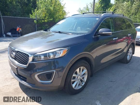 2016 Kia Sorento L with VIN 5XYPG4A30GG079541, listed as a IAAI auction lot 42945186 with 122,082 mi miles and . Bid and sale history available at DreamBid. Image 18.