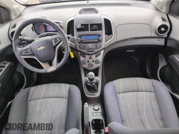 2012 Chevrolet Sonic LT с VIN 1G1JD5SH2C4164834, выставлен на аукционе Copart как лот 53425665 с пробегом 89 043 миль миль и Списание • Salvage title. История ставок и продаж доступна на DreamBid. Изображение 8.