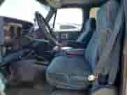 1989 Chevrolet Suburban с VIN 1GNGV26K0KF106072, выставлен на аукционе Copart как лот 57659815 с пробегом 83 326 миль миль и Чистый • Clean title. История ставок и продаж доступна на DreamBid. Изображение 7.