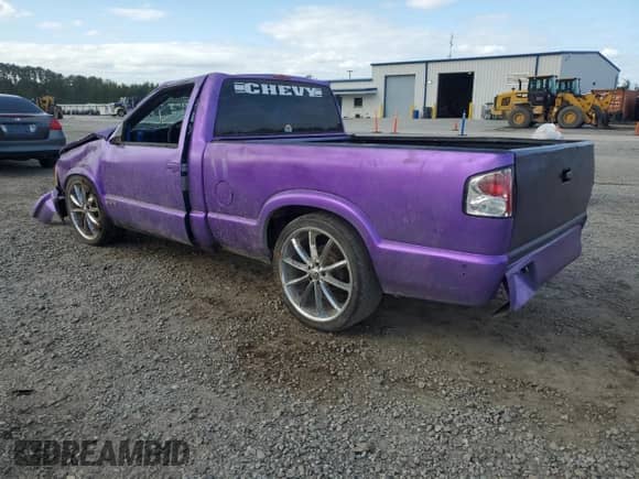 1996 Chevrolet S-10 with VIN 1GCCS1446TK137852, listed as a Copart auction lot 85075565 with 148,151 mi miles and Salvage title. Bid and sale history available at DreamBid. Image 2.