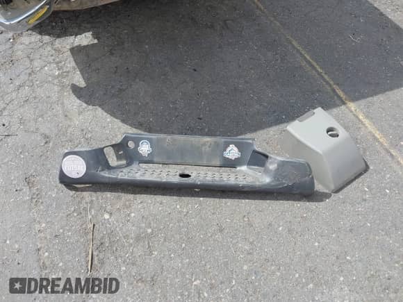 2005 Chevrolet Colorado Z85 with VIN 1GCCS148058201273, listed as a IAAI auction lot 42991392 with 139,059 mi miles and . Bid and sale history available at DreamBid. Image 12.