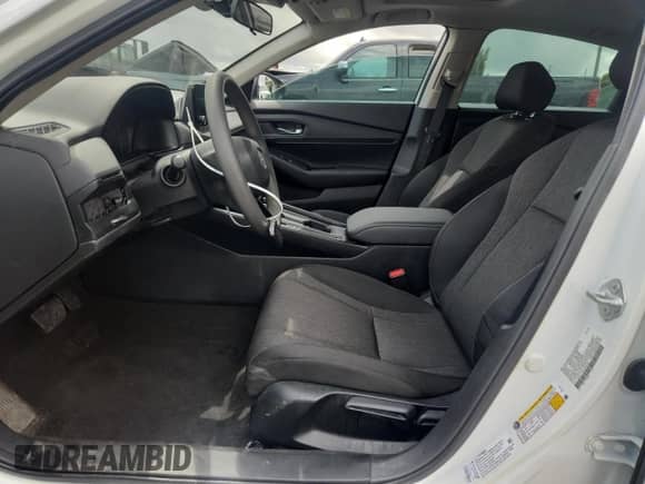 2024 Honda Accord EX z VIN 1HGCY1F3XRA036235, wystawiony jako Copart lot #80705605 z przebiegiem 3 512 mil mil oraz Czysty tytuł • Clean title. Historia ofert i sprzedaży dostępna na DreamBid. Obrazek 7.