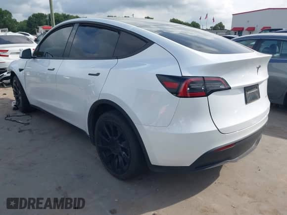 2023 Tesla Model Y Long Range с VIN 7SAYGDEE2PA071402, выставлен на аукционе IAAI как лот 42729170 с пробегом 31 865 миль миль и . История ставок и продаж доступна на DreamBid. Изображение 3.