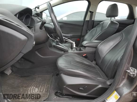 2012 Ford Focus Titanium с VIN 1FAHP3N24CL314883, выставлен на аукционе Copart как лот 54408035 с пробегом 132 365 миль миль и Списание • Salvage title. История ставок и продаж доступна на DreamBid. Изображение 7.