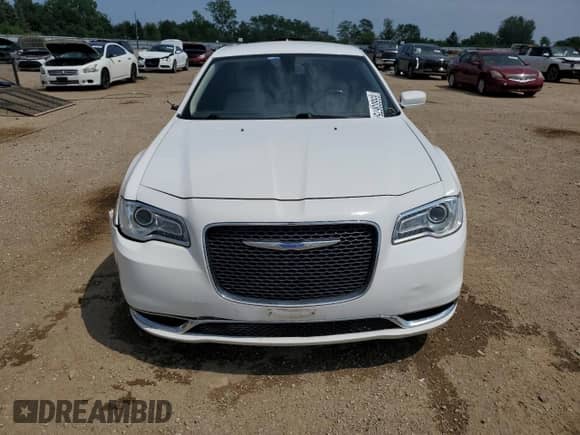 2018 Chrysler 300 Touring L с VIN 2C3CCAAG8JH250061, выставлен на аукционе Copart как лот 65603675 с пробегом 102 410 миль миль и Списание • Salvage title. История ставок и продаж доступна на DreamBid. Изображение 5.
